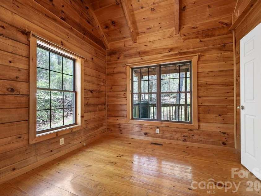 276 Oleta Mill Trail, Hendersonville, NC 28792.  MLS# CAR4372008, YatesRealty ID 18205. 