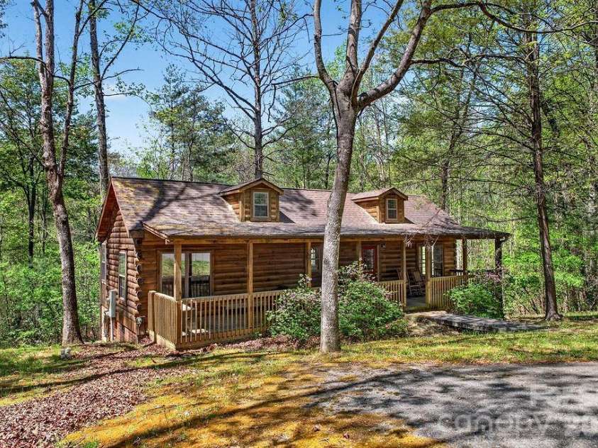 276 Oleta Mill Trail, Hendersonville, NC 28792.  MLS# CAR4372008, YatesRealty ID 18205. 