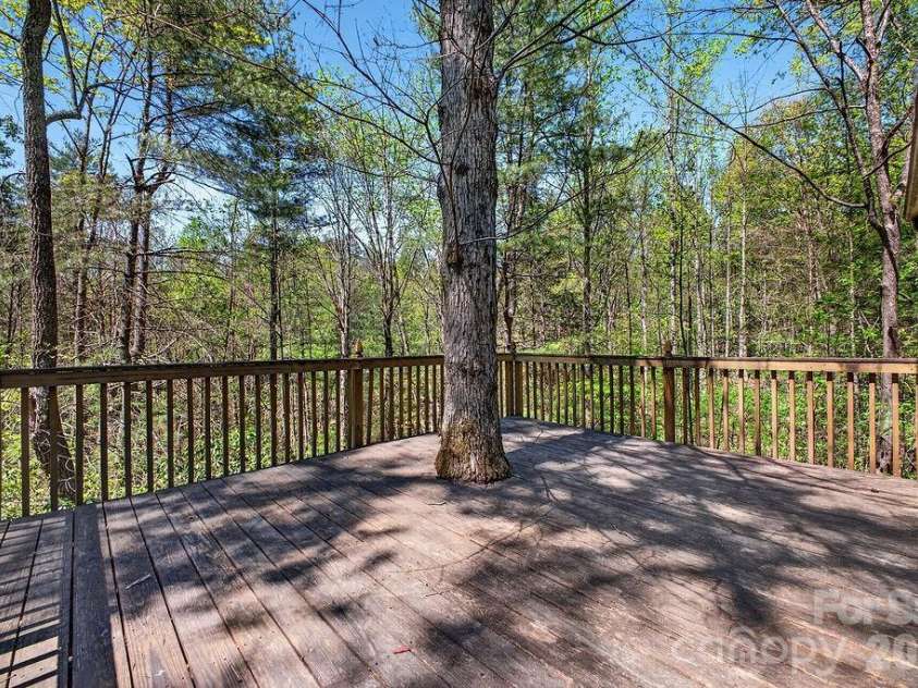 276 Oleta Mill Trail, Hendersonville, NC 28792.  MLS# CAR4372008, YatesRealty ID 18205. 