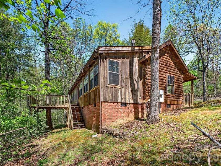 276 Oleta Mill Trail, Hendersonville, NC 28792.  MLS# CAR4372008, YatesRealty ID 18205. 