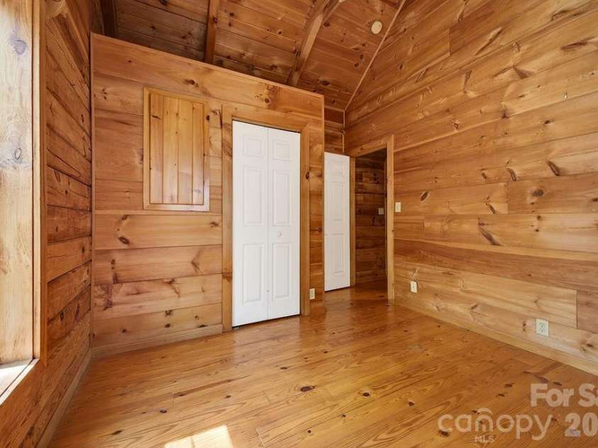 276 Oleta Mill Trail, Hendersonville, NC 28792.  MLS# CAR4372008, YatesRealty ID 18205. 