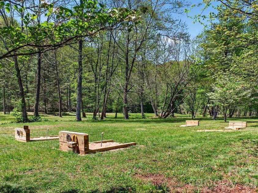 276 Oleta Mill Trail, Hendersonville, NC 28792.  MLS# CAR4372008, YatesRealty ID 18205. 