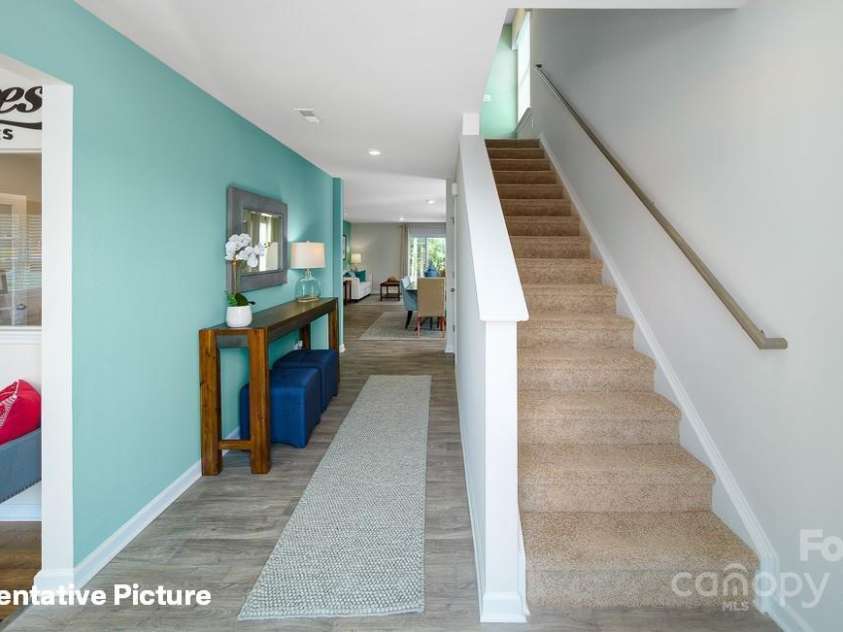 6617 Barcelona Way, Charlotte, NC 28214.  MLS# CAR4239569, YatesRealty ID 18207. 