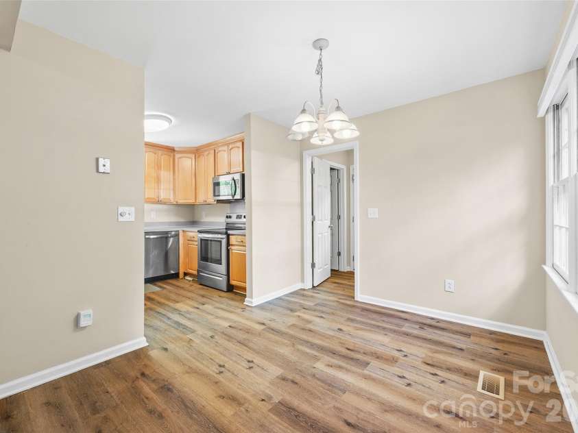 7201 Tall Tree Lane, Charlotte, NC 28214.  MLS# CAR4369205, YatesRealty ID 18207. 
