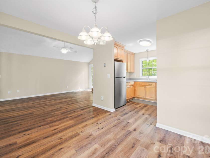 7201 Tall Tree Lane, Charlotte, NC 28214.  MLS# CAR4369205, YatesRealty ID 18207. 