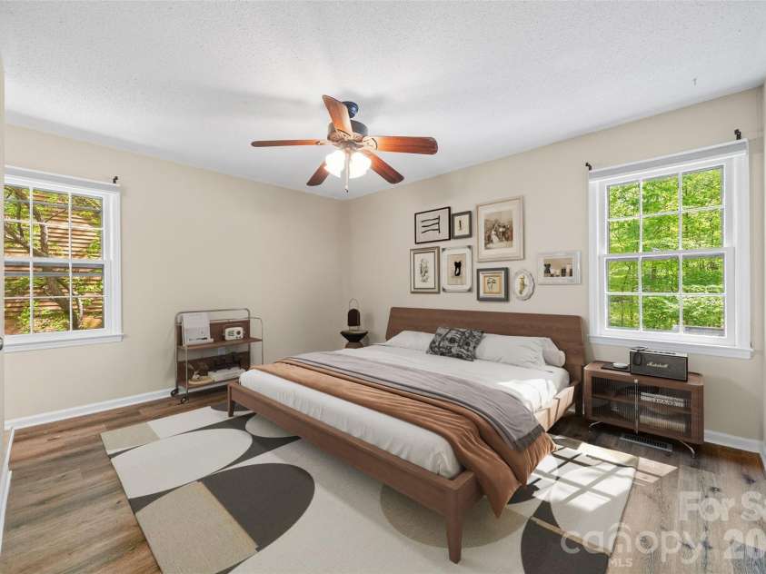 7201 Tall Tree Lane, Charlotte, NC 28214.  MLS# CAR4369205, YatesRealty ID 18207. VIRTUALLY STAGED