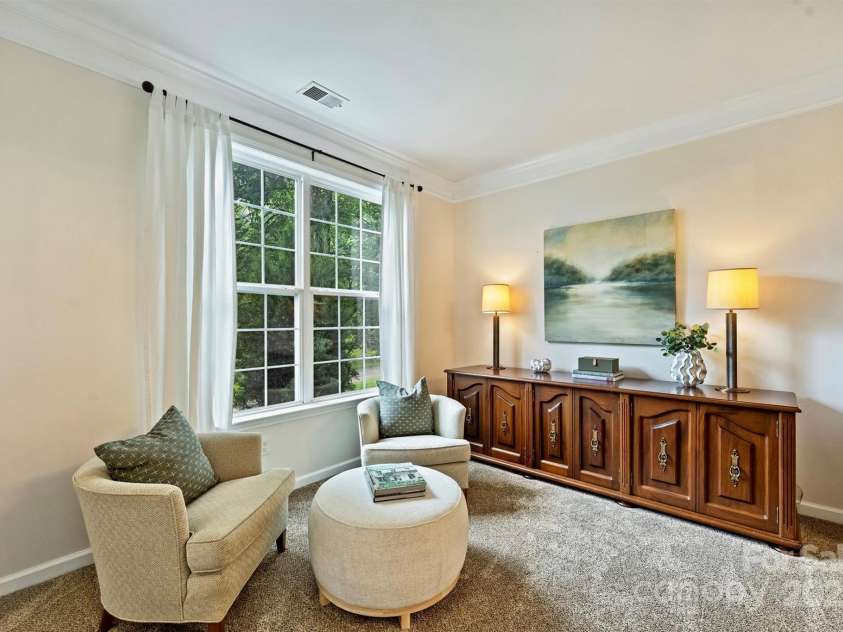 14203 Queens Carriage Place, Charlotte, NC 28278.  MLS# CAR4267969, YatesRealty ID 18209. 