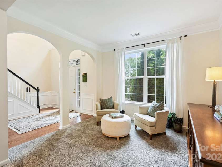 14203 Queens Carriage Place, Charlotte, NC 28278.  MLS# CAR4267969, YatesRealty ID 18209. 