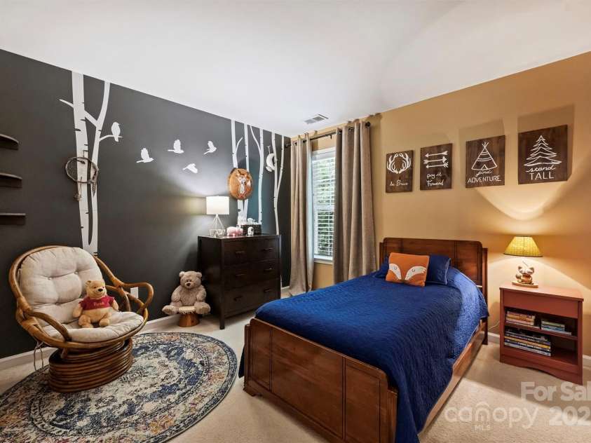 14203 Queens Carriage Place, Charlotte, NC 28278.  MLS# CAR4267969, YatesRealty ID 18209. 