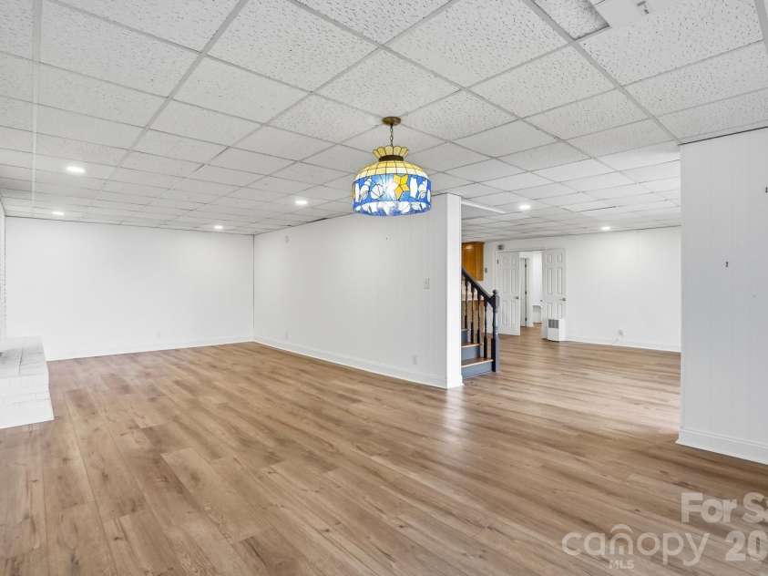 332 Shoreline Loop, Mooresville, NC 28117.  MLS# CAR4418767, YatesRealty ID 18209. 