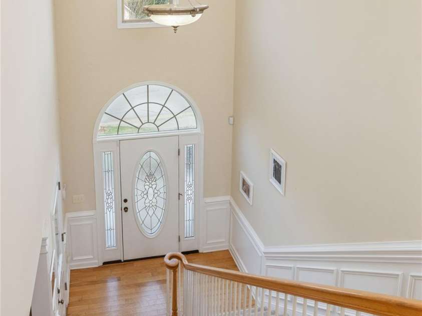 219 Rivercrest Boulevard, Arden, NC 28704.  MLS# CAR4124983, YatesRealty ID 1821. Grand Entryway