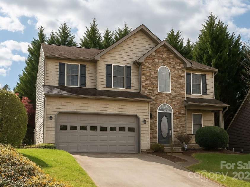 219 Rivercrest Boulevard, Arden, NC 28704.  MLS# CAR4124983, YatesRealty ID 1821. WELCOME HOME!!