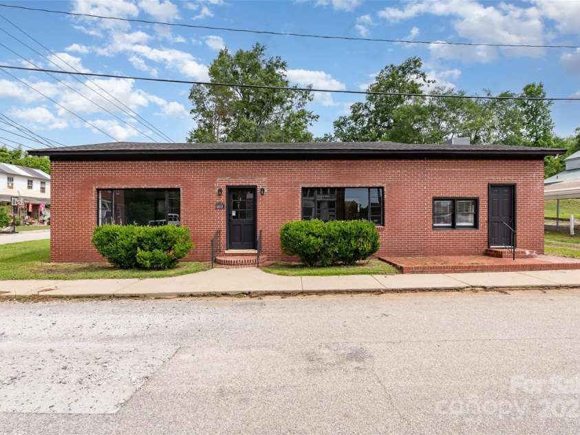 412 Flat Drive, Buffalo, SC 29321.  MLS# CAR4249605, YatesRealty ID 18210. 