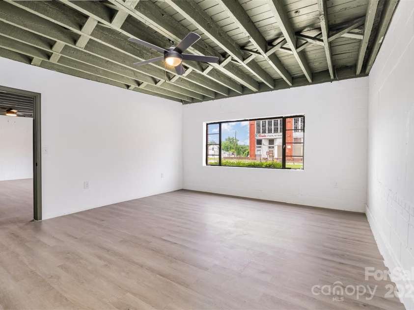 412 Flat Drive, Buffalo, SC 29321.  MLS# CAR4249605, YatesRealty ID 18210. 