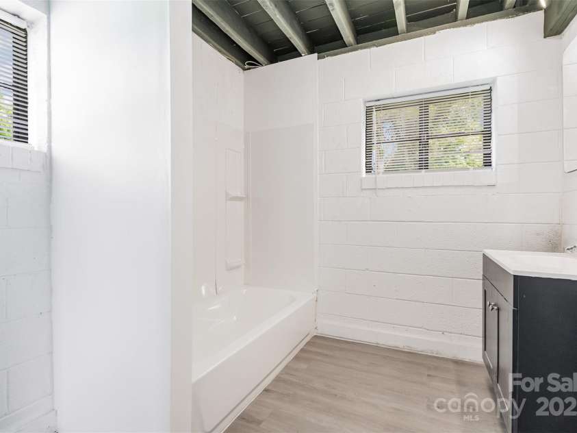 412 Flat Drive, Buffalo, SC 29321.  MLS# CAR4249605, YatesRealty ID 18210. 