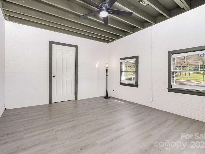 412 Flat Drive, Buffalo, SC 29321.  MLS# CAR4249605, YatesRealty ID 18210. 