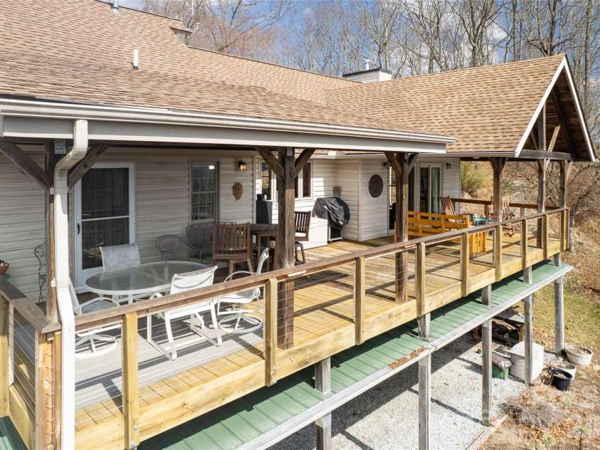 149 Windy Hill Circle, Tuckasegee, NC 28783.  MLS# CAR4348981, YatesRealty ID 18211. 