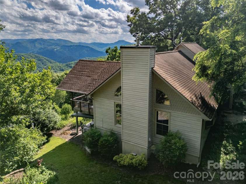 149 Windy Hill Circle, Tuckasegee, NC 28783.  MLS# CAR4348981, YatesRealty ID 18211. 