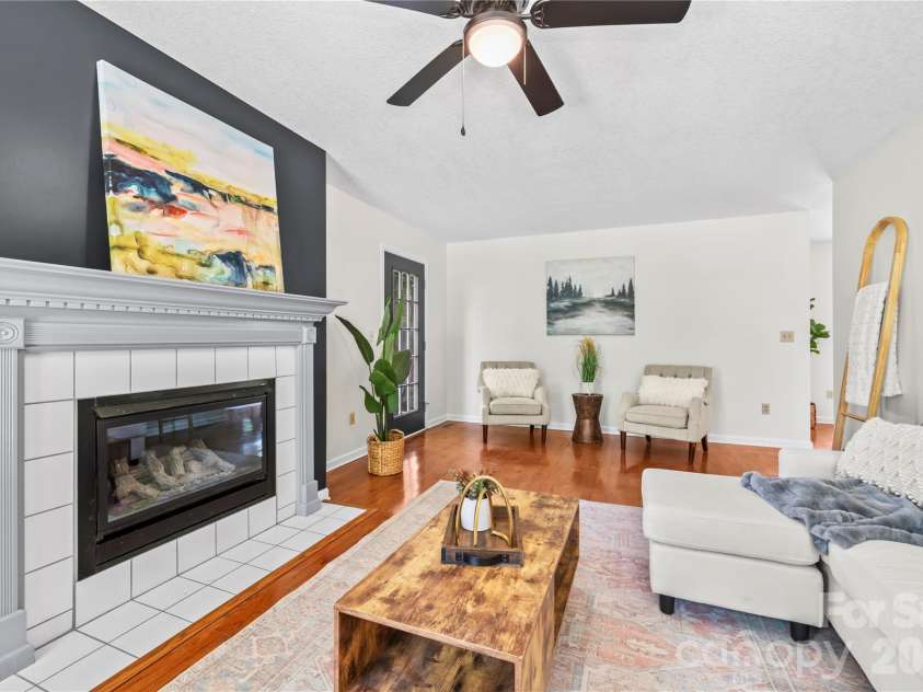 10 Orchard Place, Weaverville, NC 28787.  MLS# CAR4362471, YatesRealty ID 18212. 