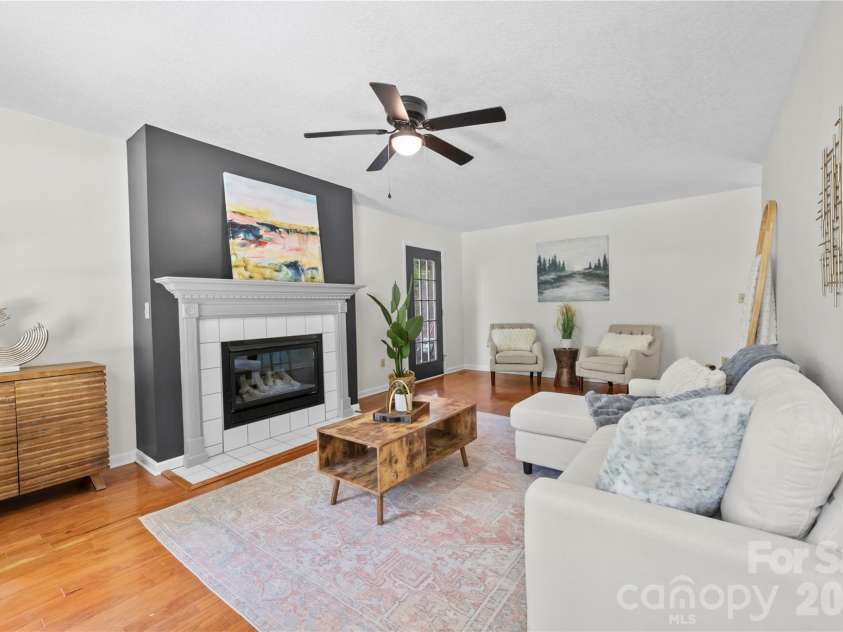 10 Orchard Place, Weaverville, NC 28787.  MLS# CAR4362471, YatesRealty ID 18212. 