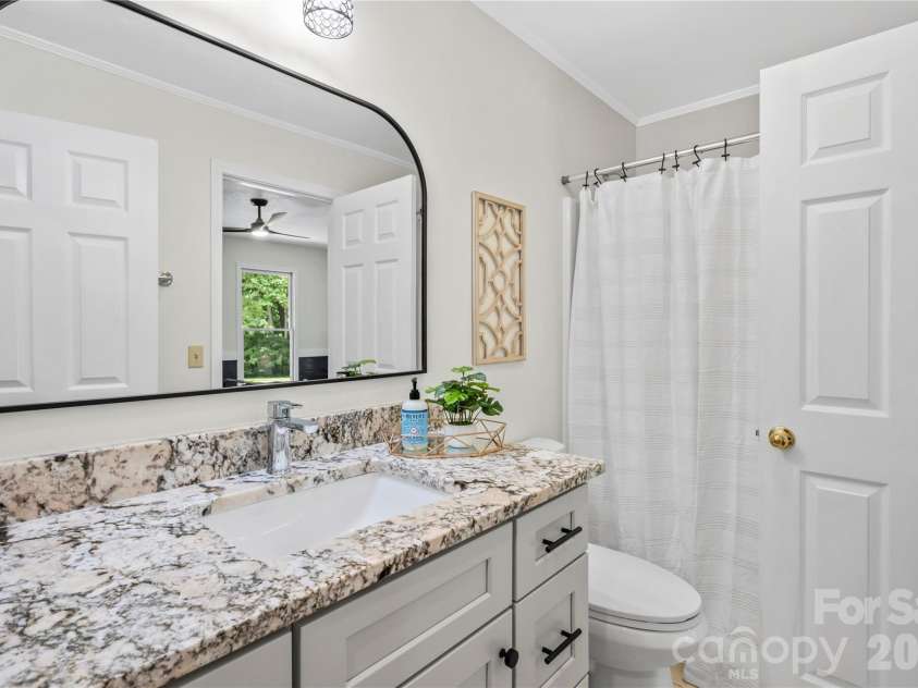 10 Orchard Place, Weaverville, NC 28787.  MLS# CAR4362471, YatesRealty ID 18212. 