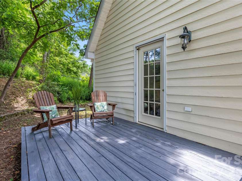 10 Orchard Place, Weaverville, NC 28787.  MLS# CAR4362471, YatesRealty ID 18212. 