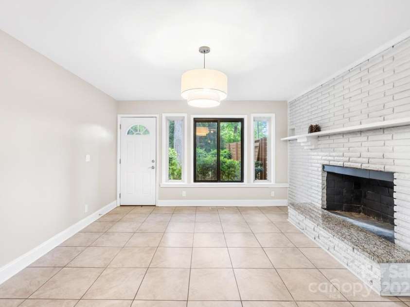 7022 Lakeside Drive, Charlotte, NC 28215.  MLS# CAR4264099, YatesRealty ID 18212. 
