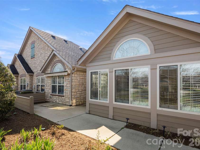 31 Braeburn Way, Flat Rock, NC 28731.  MLS# CAR4367118, YatesRealty ID 18213. 