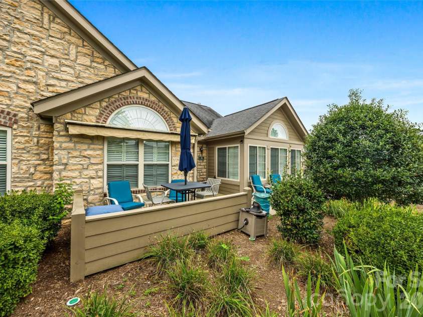 31 Braeburn Way, Flat Rock, NC 28731.  MLS# CAR4424862, YatesRealty ID 18213. 