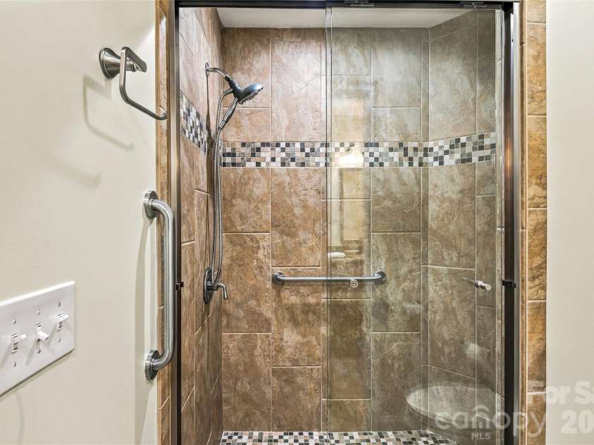 31 Braeburn Way, Flat Rock, NC 28731.  MLS# CAR4424862, YatesRealty ID 18213. 