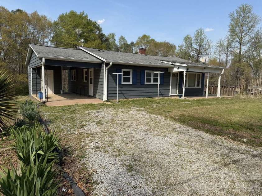 183 Pebble Drive, Mooresboro, NC 28114.  MLS# CAR4370880, YatesRealty ID 18214. 