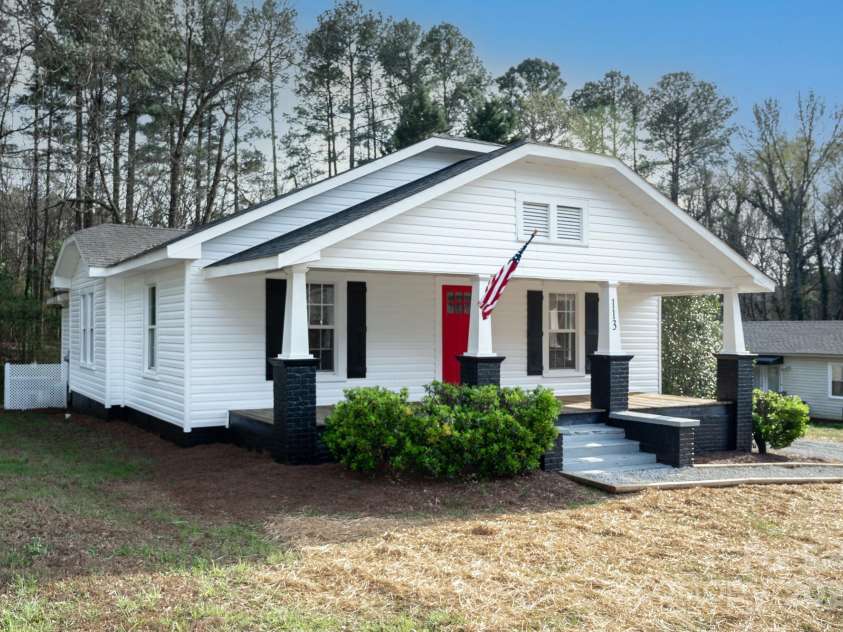 113 Elwood Street, Kannapolis, NC 28081.  MLS# CAR4266115, YatesRealty ID 18215. 