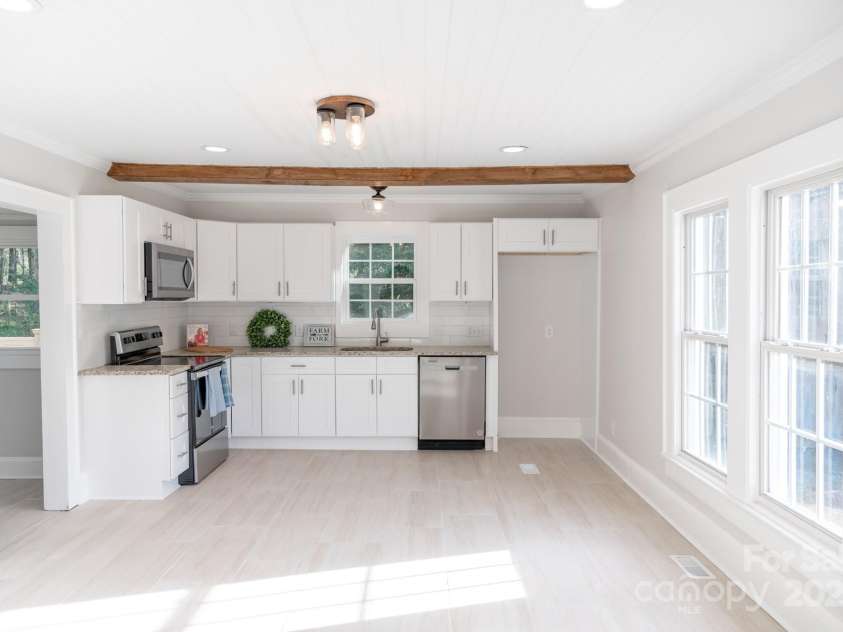 113 Elwood Street, Kannapolis, NC 28081.  MLS# CAR4266115, YatesRealty ID 18215. Open Kitchen Concept