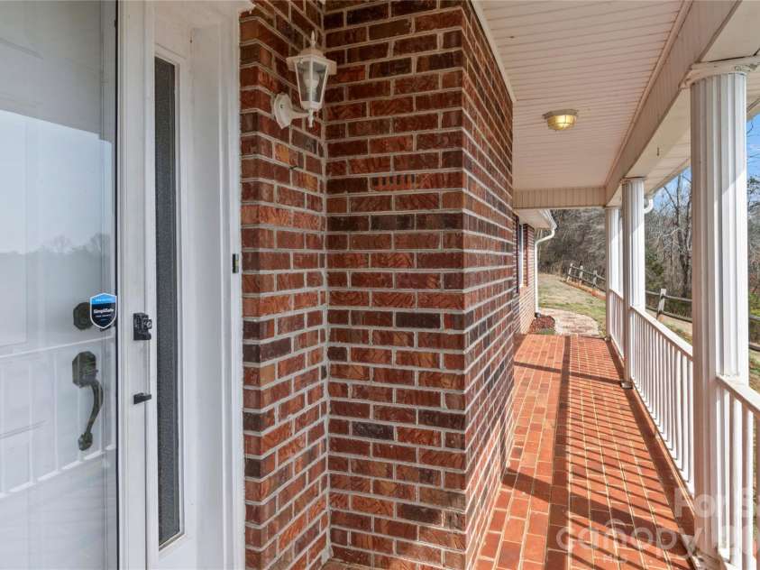 120 Skyline Drive, Elkin, NC 28621.  MLS# CAR4353904, YatesRealty ID 18215. 