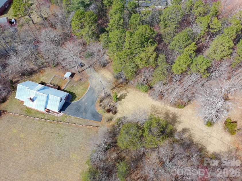 120 Skyline Drive, Elkin, NC 28621.  MLS# CAR4353904, YatesRealty ID 18215. 