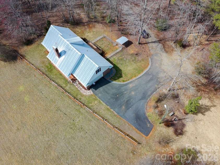 120 Skyline Drive, Elkin, NC 28621.  MLS# CAR4353904, YatesRealty ID 18215. 