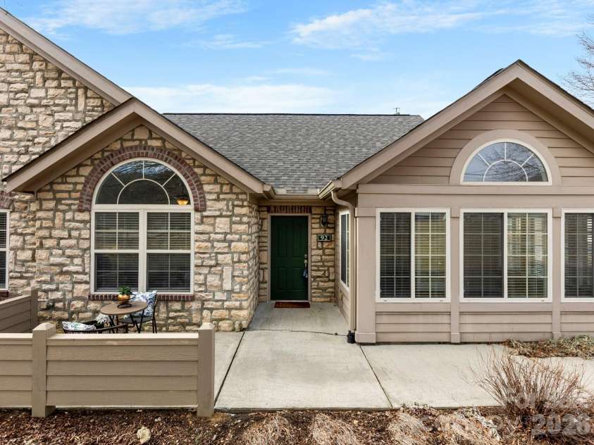 92 Mountain Meadow Circle, Weaverville, NC 28787.  MLS# CAR4309713, YatesRealty ID 18216. 