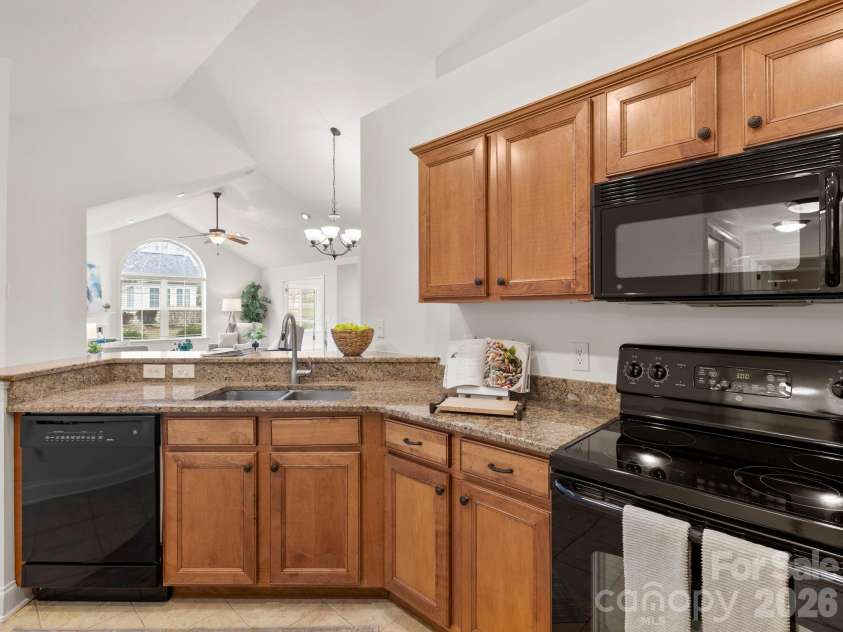 92 Mountain Meadow Circle, Weaverville, NC 28787.  MLS# CAR4309713, YatesRealty ID 18216. 