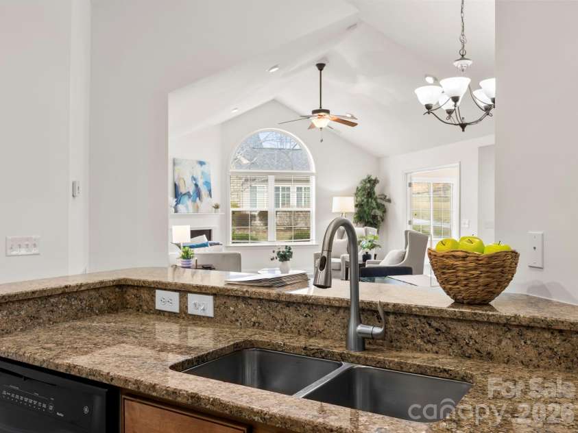 92 Mountain Meadow Circle, Weaverville, NC 28787.  MLS# CAR4309713, YatesRealty ID 18216. 