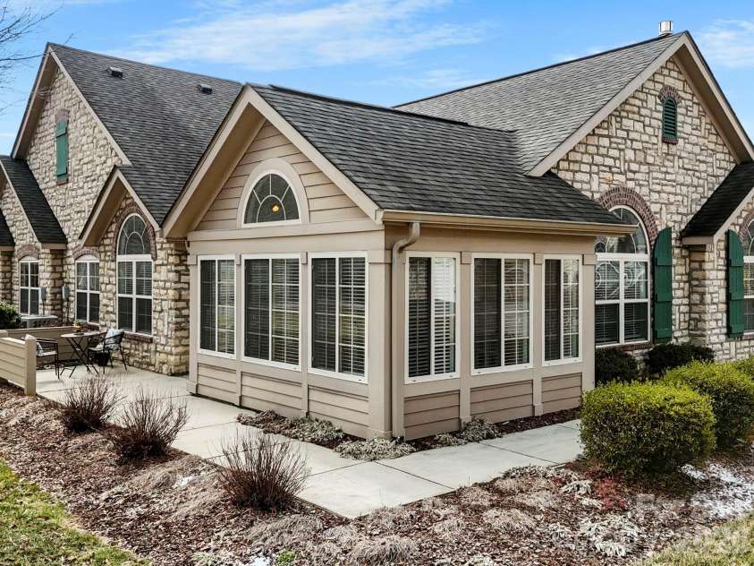 92 Mountain Meadow Circle, Weaverville, NC 28787.  MLS# CAR4309713, YatesRealty ID 18216. 