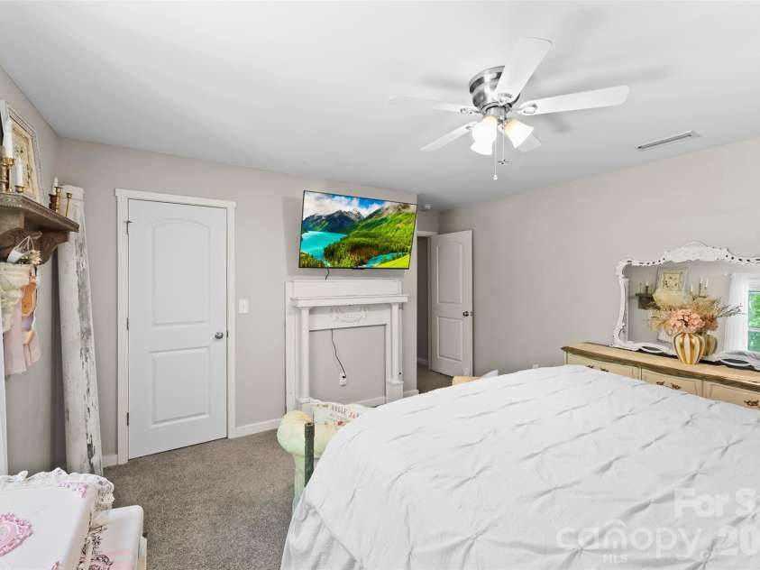 1255 Century Drive, Clover, SC 29710.  MLS# CAR4370667, YatesRealty ID 18217. 
