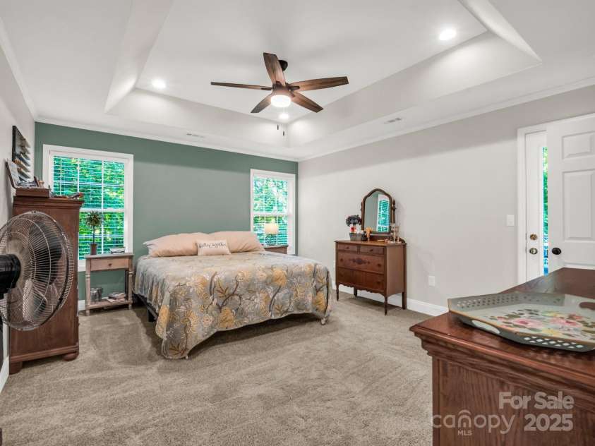 126 Deer Track Lane, Gaffney, SC 29341.  MLS# CAR4257416, YatesRealty ID 18217. 