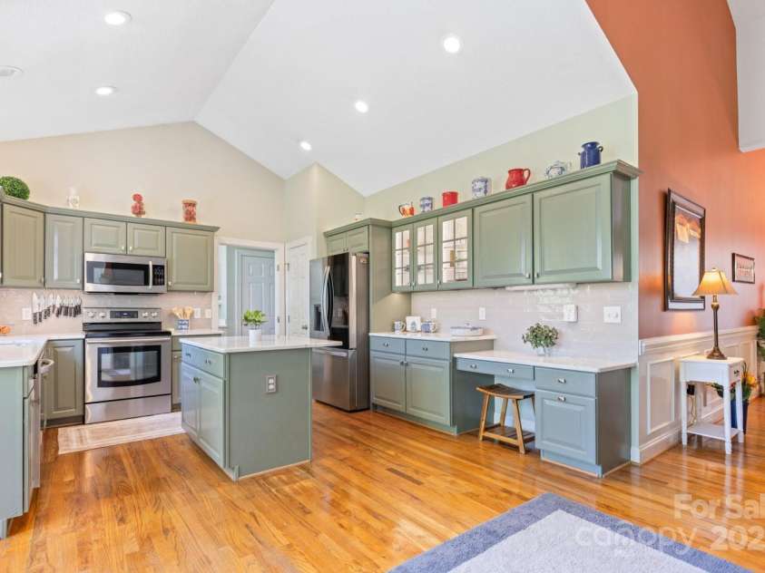 127 Poppy Lane, Asheville, NC 28803.  MLS# CAR4252357, YatesRealty ID 18218. Main - Kitchen