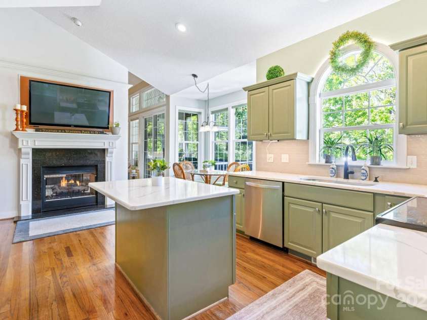 127 Poppy Lane, Asheville, NC 28803.  MLS# CAR4252357, YatesRealty ID 18218. Main - Kitchen