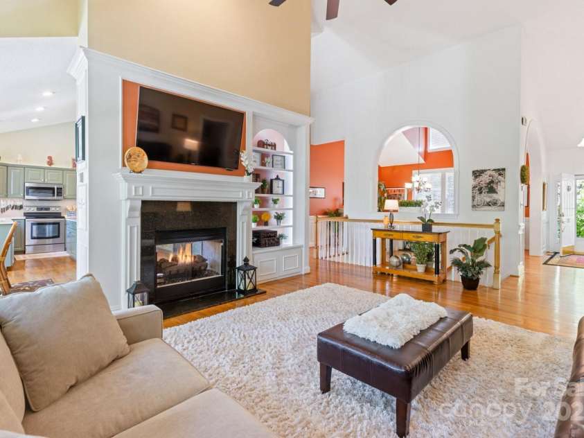 127 Poppy Lane, Asheville, NC 28803.  MLS# CAR4252357, YatesRealty ID 18218. Main - Living Room - Main