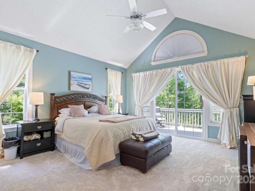 127 Poppy Lane, Asheville, NC 28803.  MLS# CAR4252357, YatesRealty ID 18218. Main - Primary Bedroom