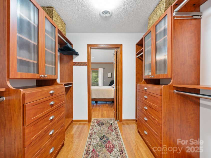 301 Fairway Lane, Spruce Pine, NC 28777.  MLS# CAR4260353, YatesRealty ID 18219. 