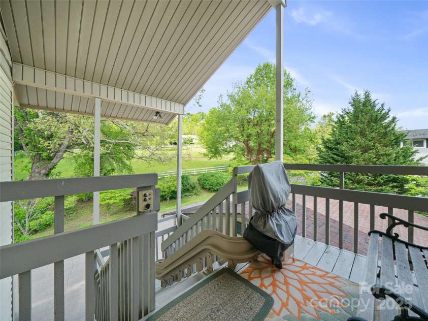 301 Fairway Lane, Spruce Pine, NC 28777.  MLS# CAR4260353, YatesRealty ID 18219. 