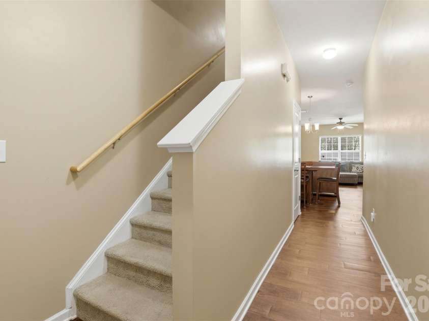 9040 Bradstreet Commons Way, Charlotte, NC 28215.  MLS# CAR4370462, YatesRealty ID 18219. 