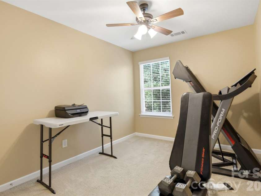 9040 Bradstreet Commons Way, Charlotte, NC 28215.  MLS# CAR4370462, YatesRealty ID 18219. 